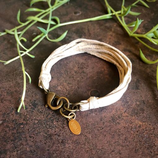 Astali Roadhouse Collection Leather 7-Strand Bracelet - Cream/Brs - Image 9