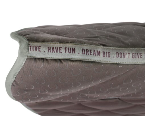 QHP Saddle Pad Equestrian Dream 32 QHP Saddle Pad Equestrian Dream 3 7